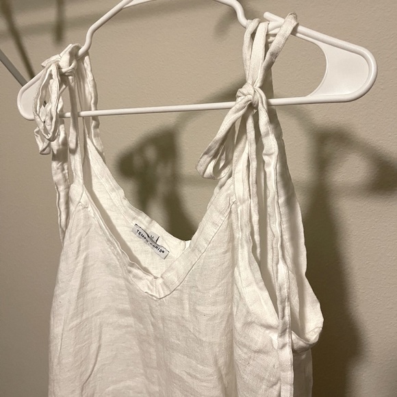 Boutique white tie tank top - Picture 3 of 3